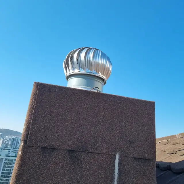 옥상 소음 심한 회전 환풍기 교체 - 옥상환풍기교체 안내, 고정식벤츄레타설치 연관 작업 사진